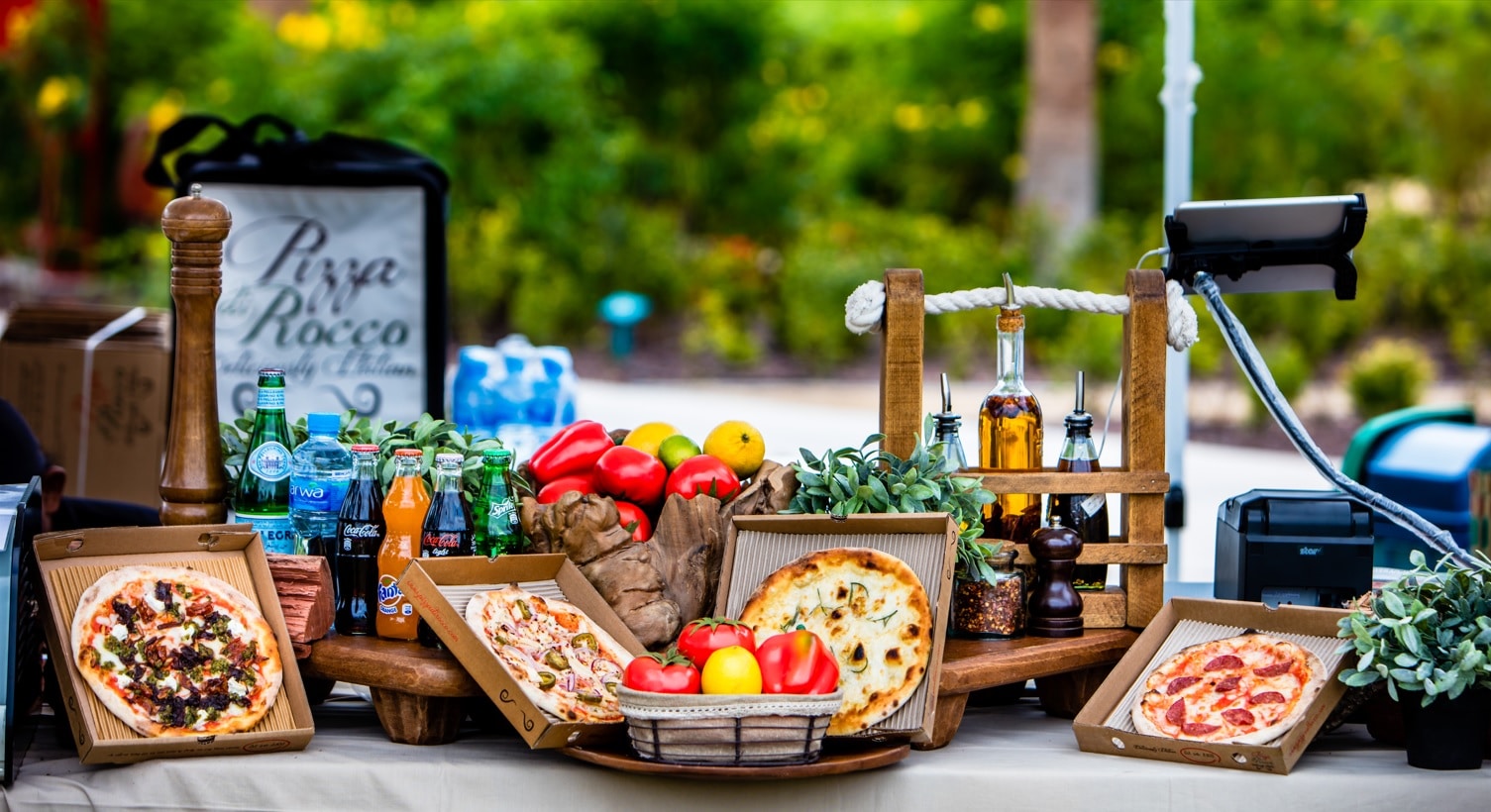 5 Reasons to Choose Live Pizza Catering for Your Next Celebration ...